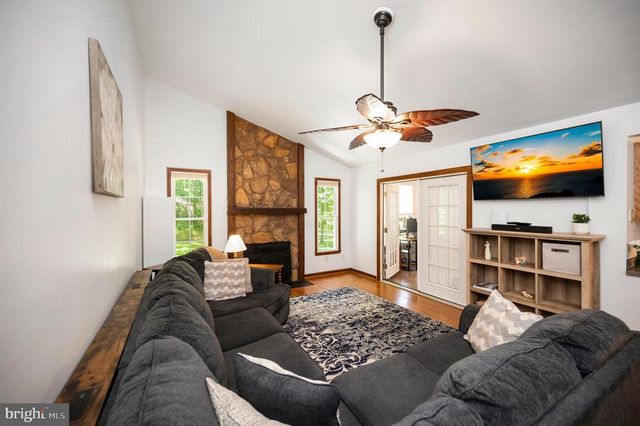 124 REPUBLIC AVE, Locust Grove, VA 22508