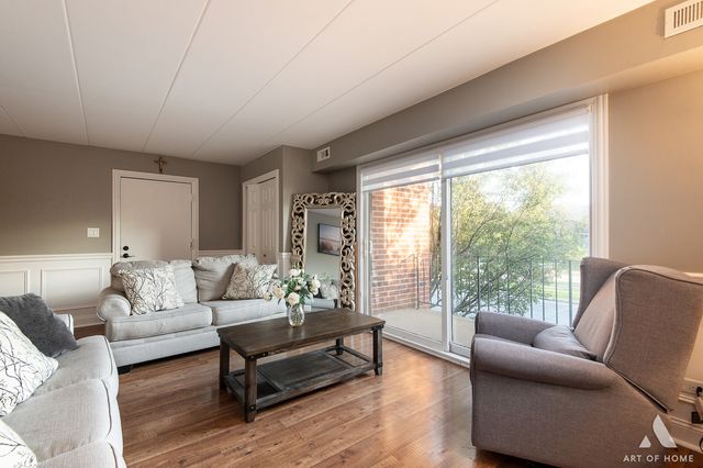 9910 Treetop Drive 3904, Orland Park, IL 60462