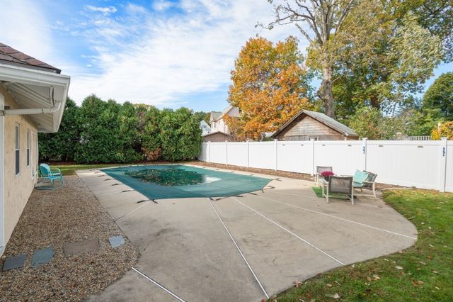 34 Marion Ave, Norwood, MA 02062