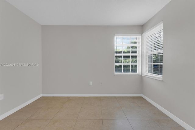 10635 NW 54th St, Doral, FL 33178