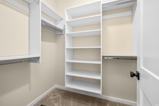 1004 E Hawthorn Lane, Columbia City, IN 46725