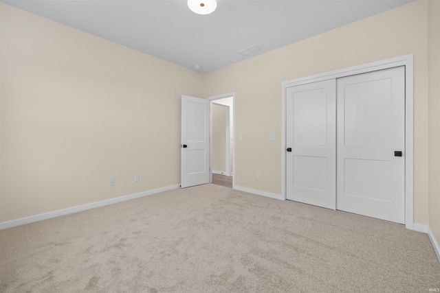 1004 E Hawthorn Lane, Columbia City, IN 46725