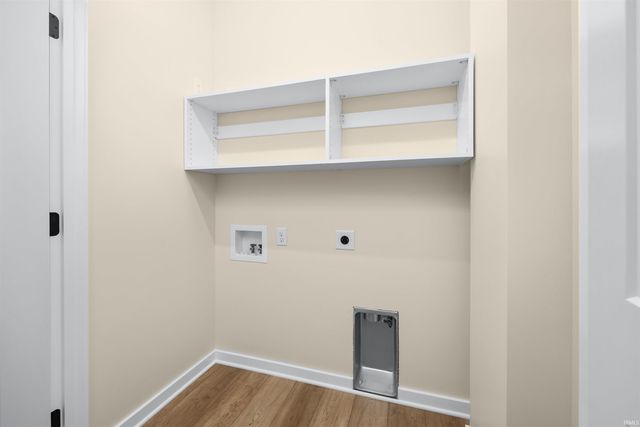 1004 E Hawthorn Lane, Columbia City, IN 46725