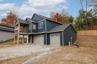 1004 E Hawthorn Lane, Columbia City, IN 46725