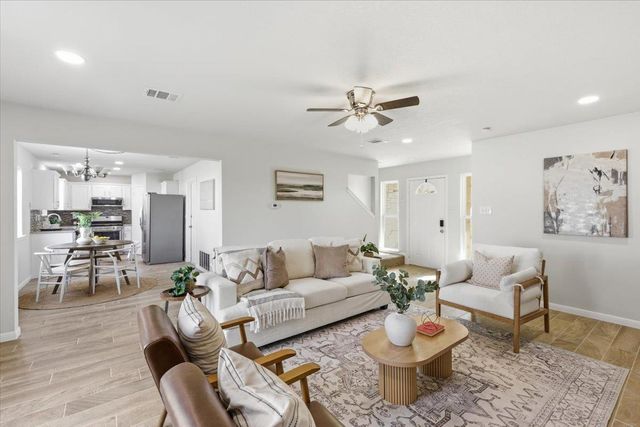 1000 Bodgers DR, Austin, TX 78753