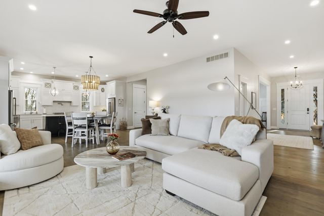 8035 Hidden Shores Drive, Fenton, MI 48430