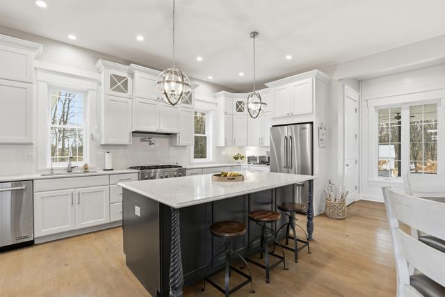 8035 Hidden Shores Drive, Fenton, MI 48430