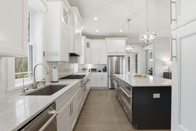 8035 Hidden Shores Drive, Fenton, MI 48430