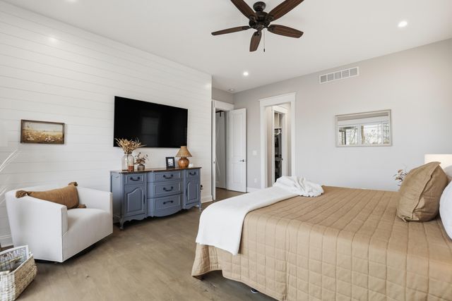 8035 Hidden Shores Drive, Fenton, MI 48430