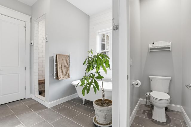 8035 Hidden Shores Drive, Fenton, MI 48430