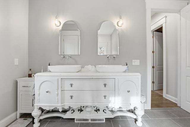 8035 Hidden Shores Drive, Fenton, MI 48430