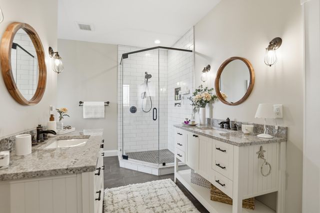 8035 Hidden Shores Drive, Fenton, MI 48430