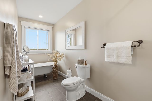 8035 Hidden Shores Drive, Fenton, MI 48430