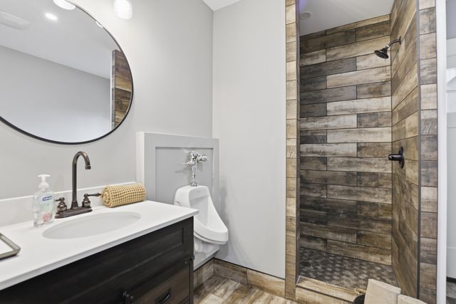 8035 Hidden Shores Drive, Fenton, MI 48430