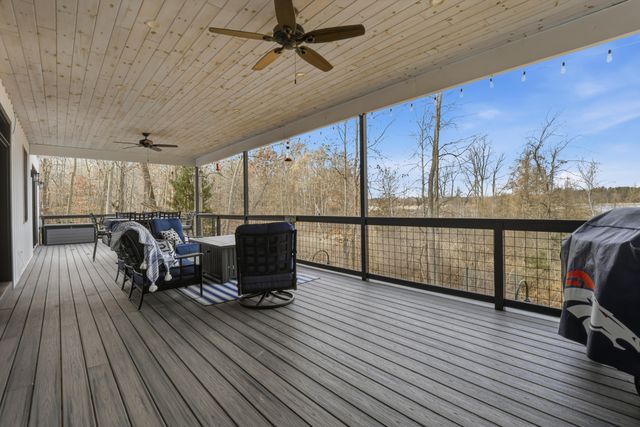 8035 Hidden Shores Drive, Fenton, MI 48430