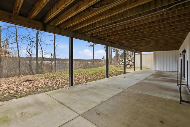 8035 Hidden Shores Drive, Fenton, MI 48430