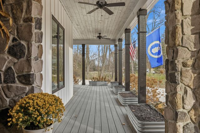 8035 Hidden Shores Drive, Fenton, MI 48430