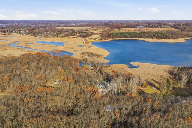 8035 Hidden Shores Drive, Fenton, MI 48430