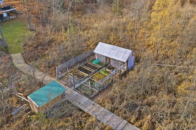 8035 Hidden Shores Drive, Fenton, MI 48430