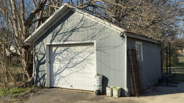 914 E Main St, Watertown, TN 37184