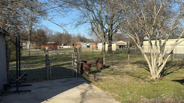 914 E Main St, Watertown, TN 37184