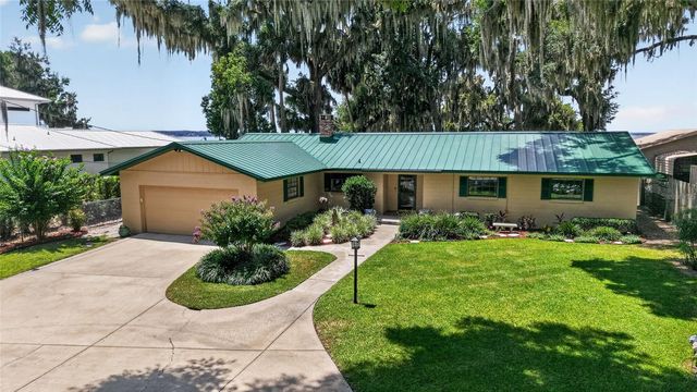 13200 E HIGHWAY 25, Ocklawaha, FL 32179