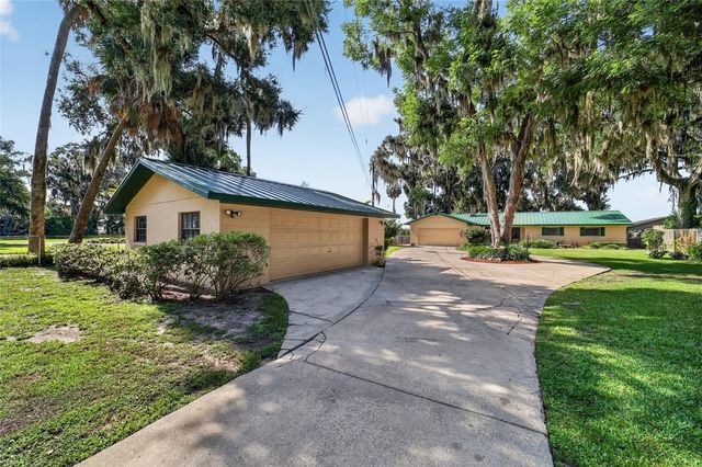 13200 E HIGHWAY 25, Ocklawaha, FL 32179