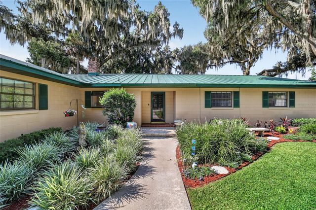 13200 E HIGHWAY 25, Ocklawaha, FL 32179