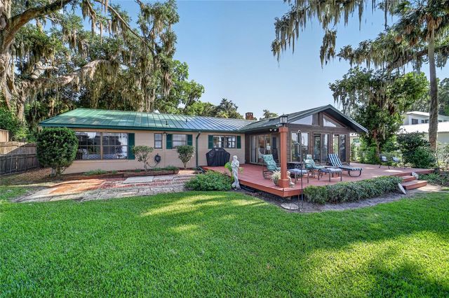 13200 E HIGHWAY 25, Ocklawaha, FL 32179