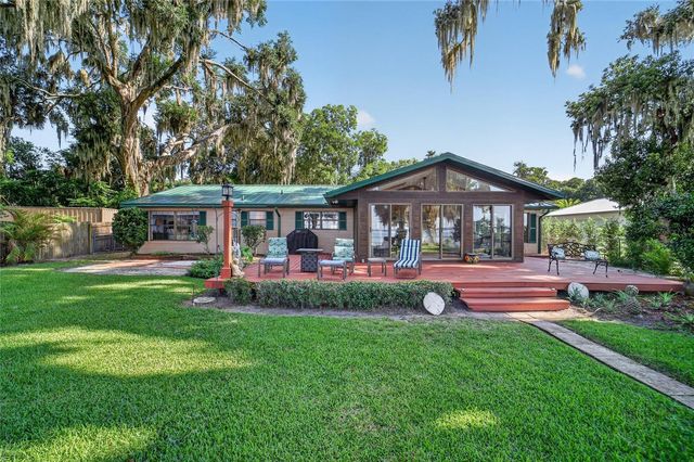 13200 E HIGHWAY 25, Ocklawaha, FL 32179