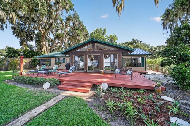 13200 E HIGHWAY 25, Ocklawaha, FL 32179