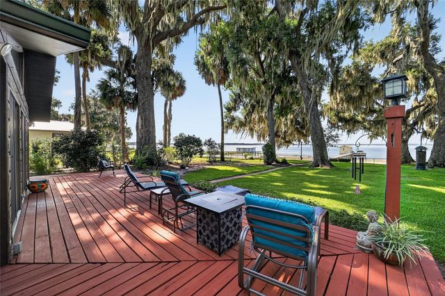 13200 E HIGHWAY 25, Ocklawaha, FL 32179