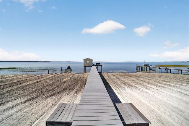 13200 E HIGHWAY 25, Ocklawaha, FL 32179