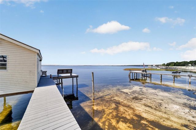 13200 E HIGHWAY 25, Ocklawaha, FL 32179