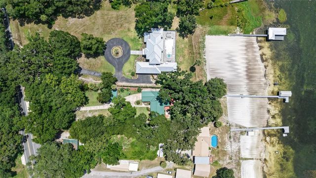 13200 E HIGHWAY 25, Ocklawaha, FL 32179
