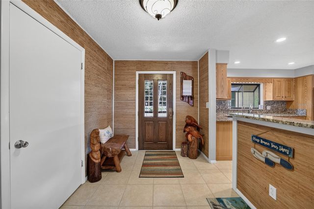13200 E HIGHWAY 25, Ocklawaha, FL 32179