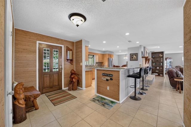 13200 E HIGHWAY 25, Ocklawaha, FL 32179