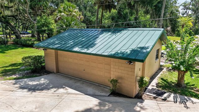 13200 E HIGHWAY 25, Ocklawaha, FL 32179