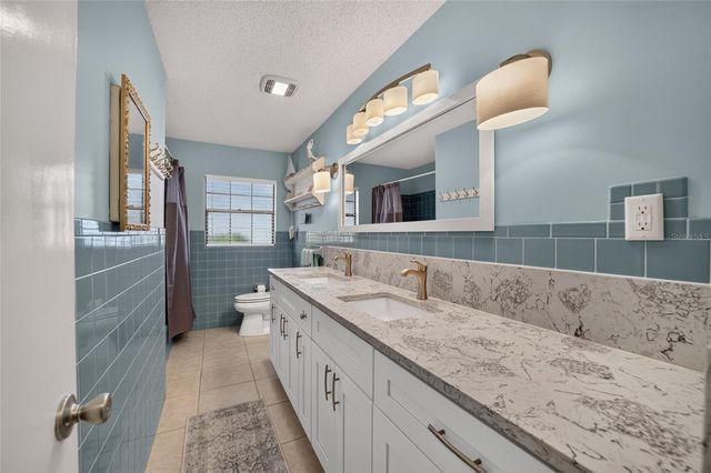 13200 E HIGHWAY 25, Ocklawaha, FL 32179