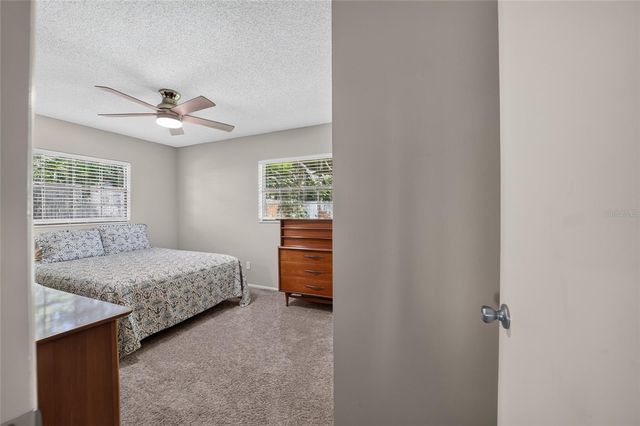 13200 E HIGHWAY 25, Ocklawaha, FL 32179