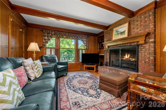 151 S Magnolia Street, Forest City, NC 28043