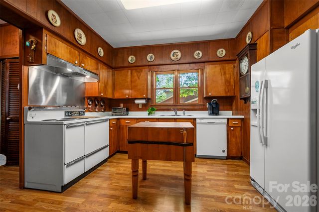 151 S Magnolia Street, Forest City, NC 28043