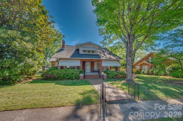 151 S Magnolia Street, Forest City, NC 28043