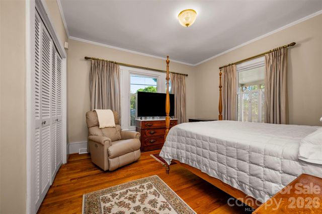 151 S Magnolia Street, Forest City, NC 28043