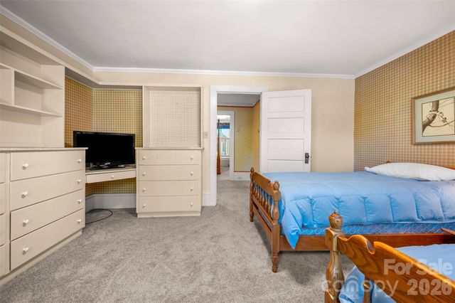 151 S Magnolia Street, Forest City, NC 28043