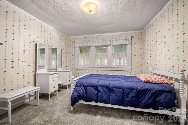 151 S Magnolia Street, Forest City, NC 28043