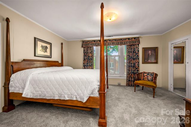 151 S Magnolia Street, Forest City, NC 28043