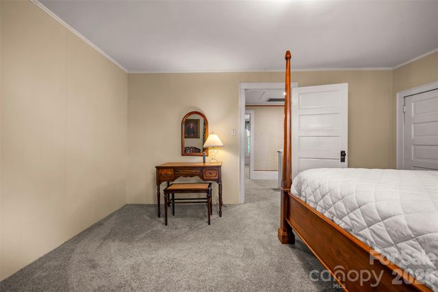 151 S Magnolia Street, Forest City, NC 28043
