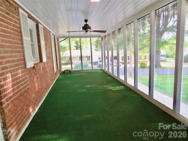 151 S Magnolia Street, Forest City, NC 28043