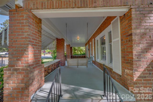 151 S Magnolia Street, Forest City, NC 28043